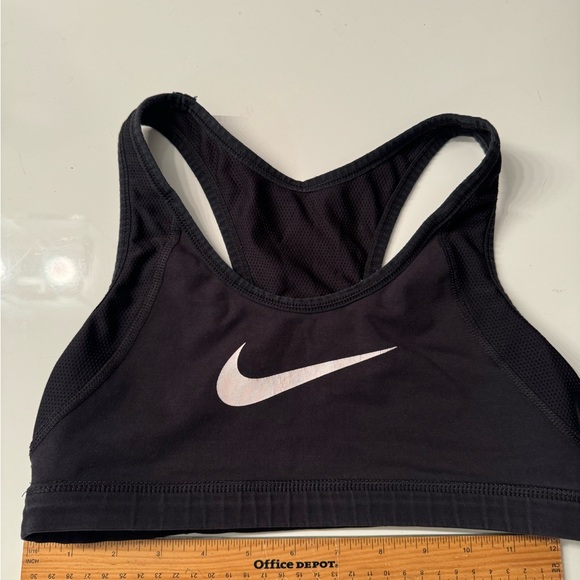 Nike reversible sports bra - Picture 2 of 3